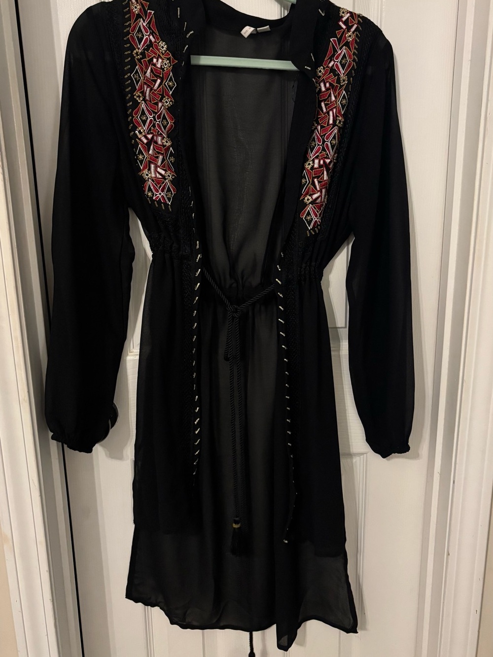 Cato Black Long-Sleeve Embroidered Tie-Front kimono